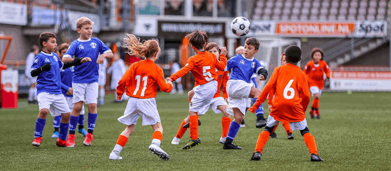 Jonger Oranje steelt show tegen Italiaans broertje