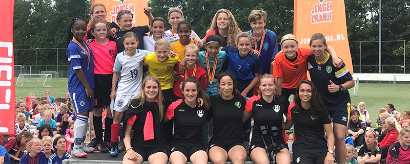 Clinic met speelsters