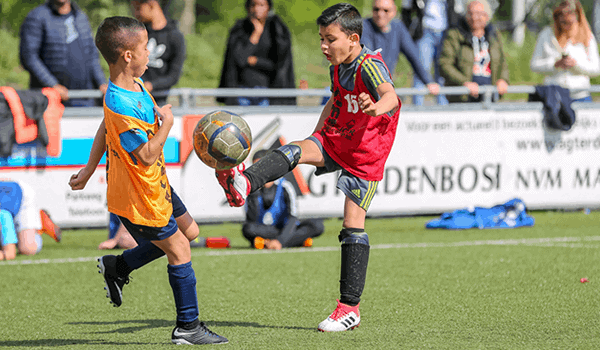 Warmte geen spelbreker bij SV Geinoord en VV Acht