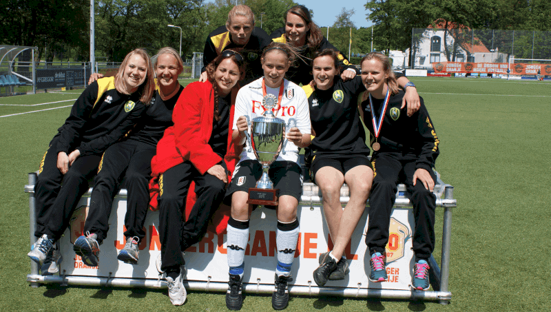Demi Verlangen via Jonger Oranje naar Jong ADO Den Haag Vrouwen