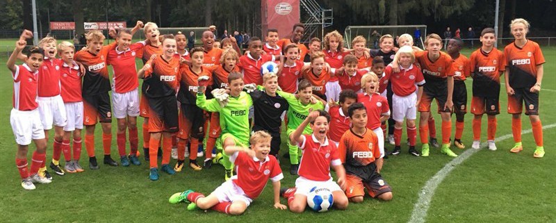 Talententeams Jonger Oranje oefenen tegen profclub