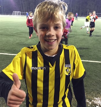 Vitesse verrijkt jeugdopleiding met Senna Westerveld